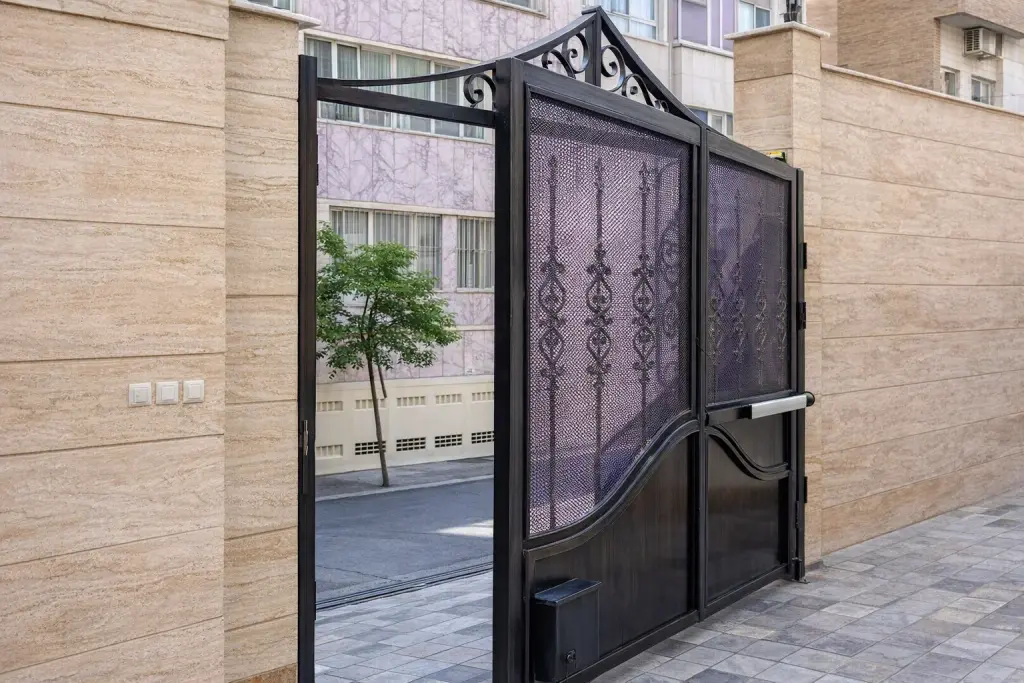 خلاصکن جک پارکینگ کجاست و در قطعی برق چطور درب را باز کنیم